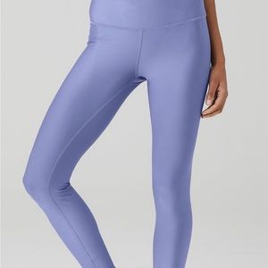 7/8 airlift leggings from Alo ! Color infinity blue in xxs